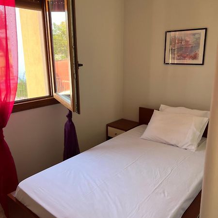 Joanna Apartment เยราคินิ ภายนอก รูปภาพ